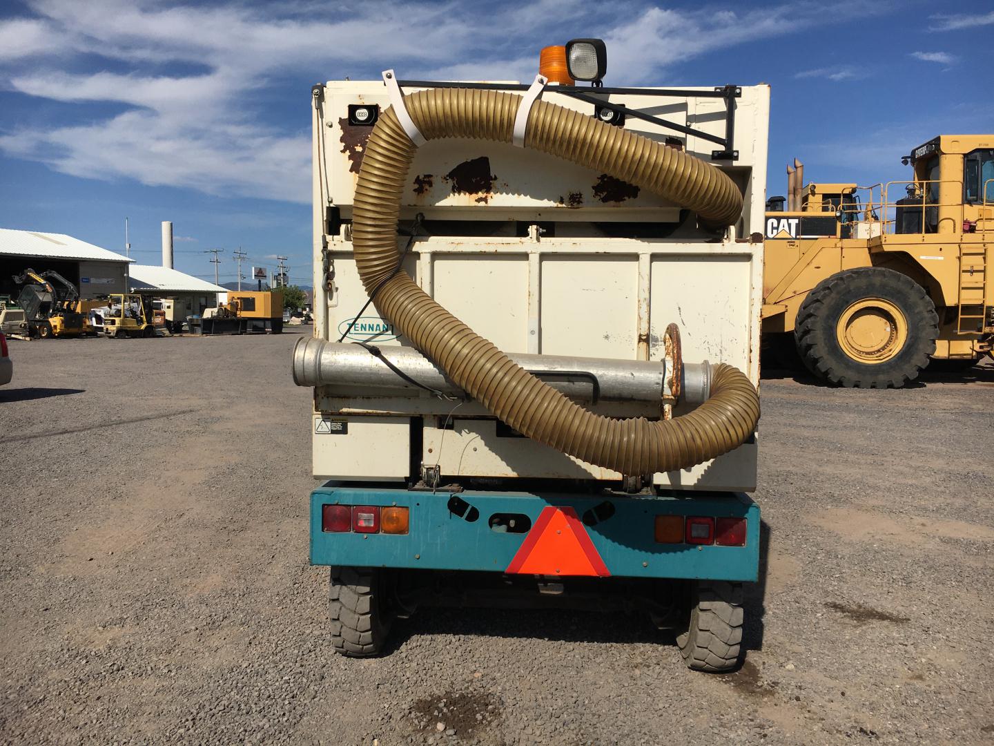 ./imagenes/INVOICE/2019/16462/BARREDORA TENNANT 830-II (6).JPG